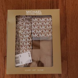 Micheal Kors Matching Hat, Scarf, and Gloves